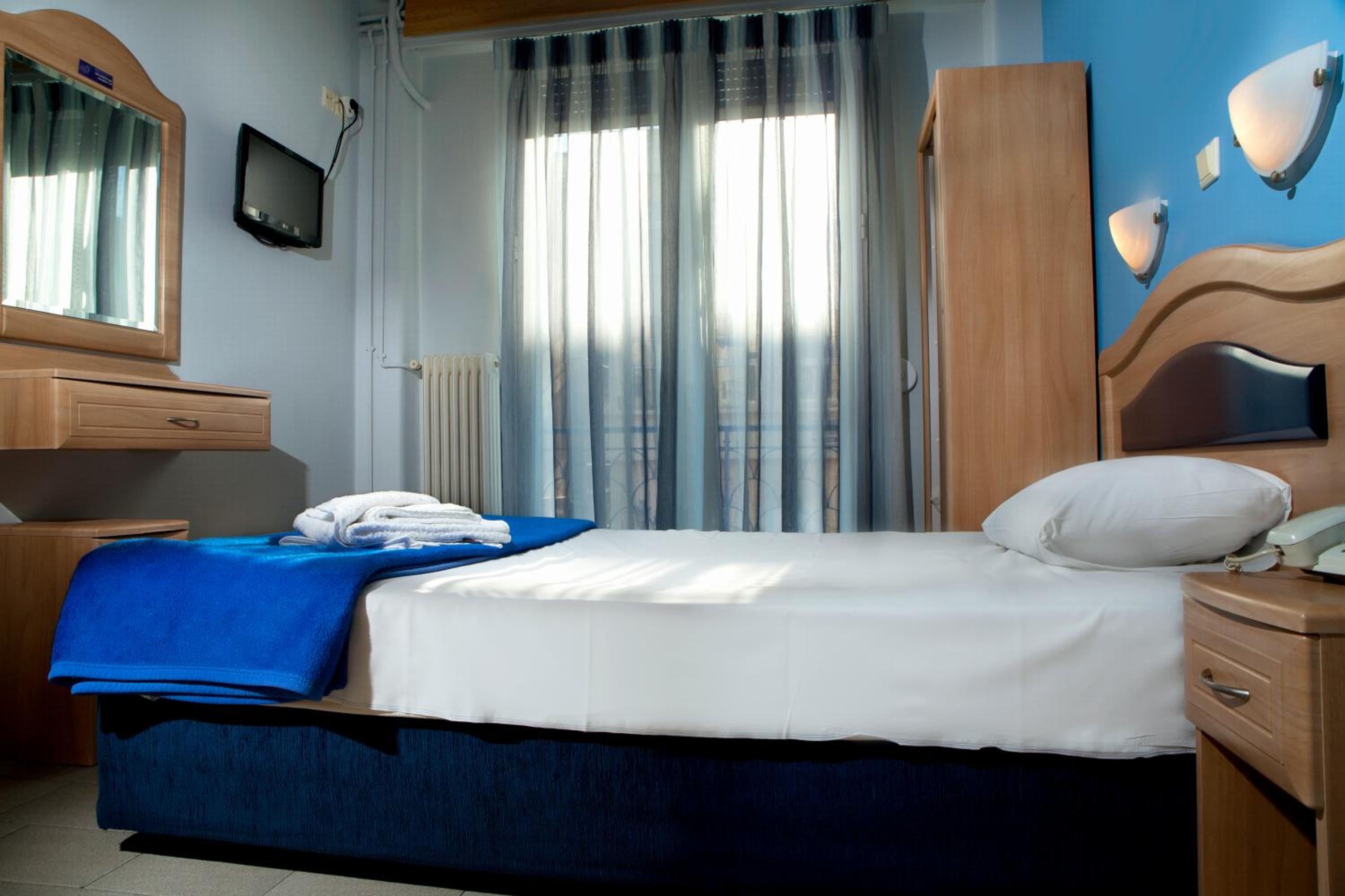 Room, Single