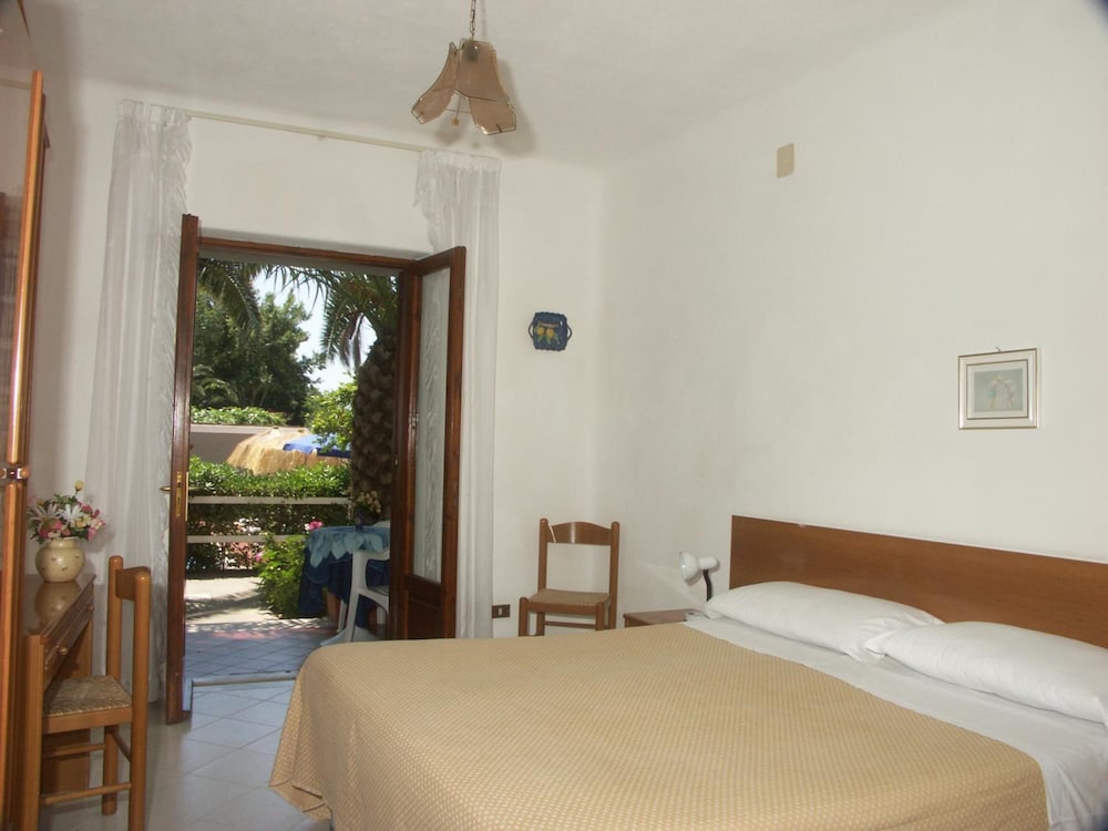 Hotel Villa Mena 21/50