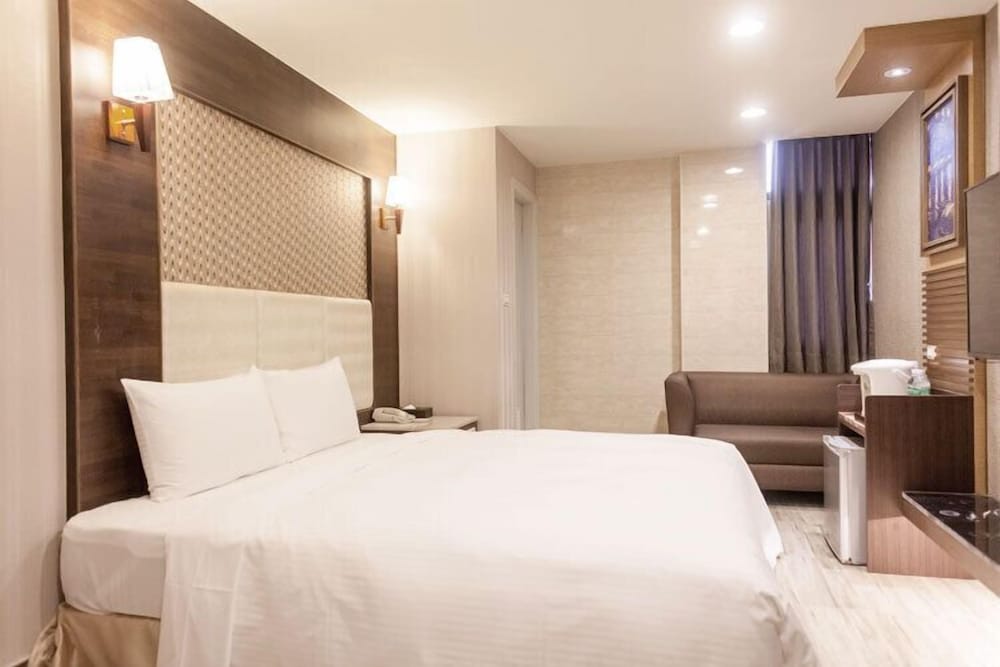 Maple Hotel 40/65