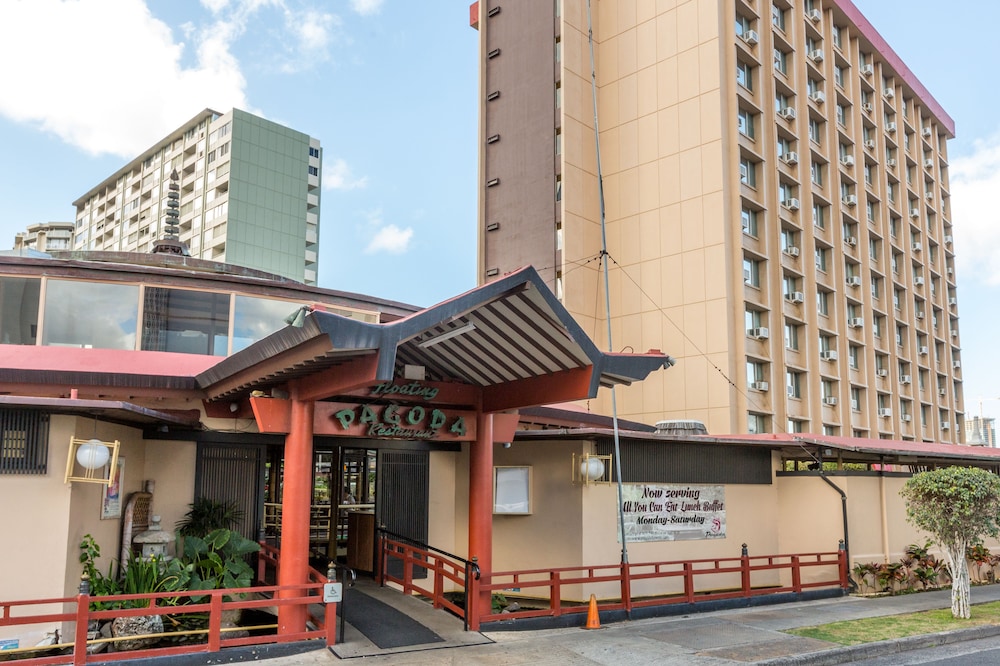Pagoda Hotel 10/65