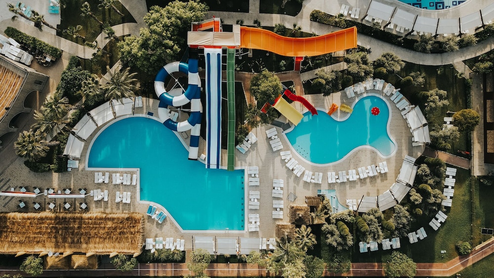 Saturn Palace Resort 32/50