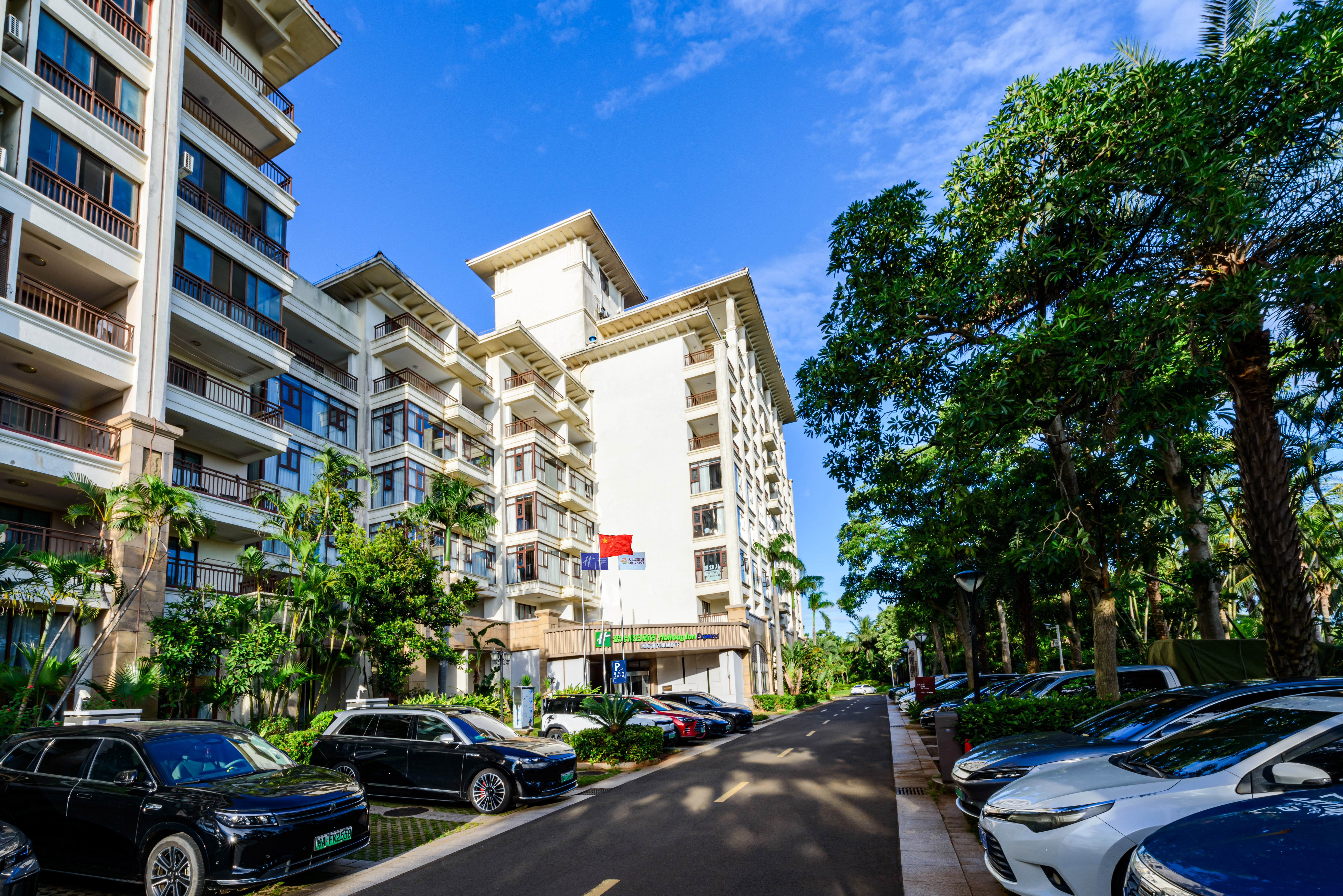 HOLIDAY INN EXPRESS HAIKOU WEST COAST 36/50