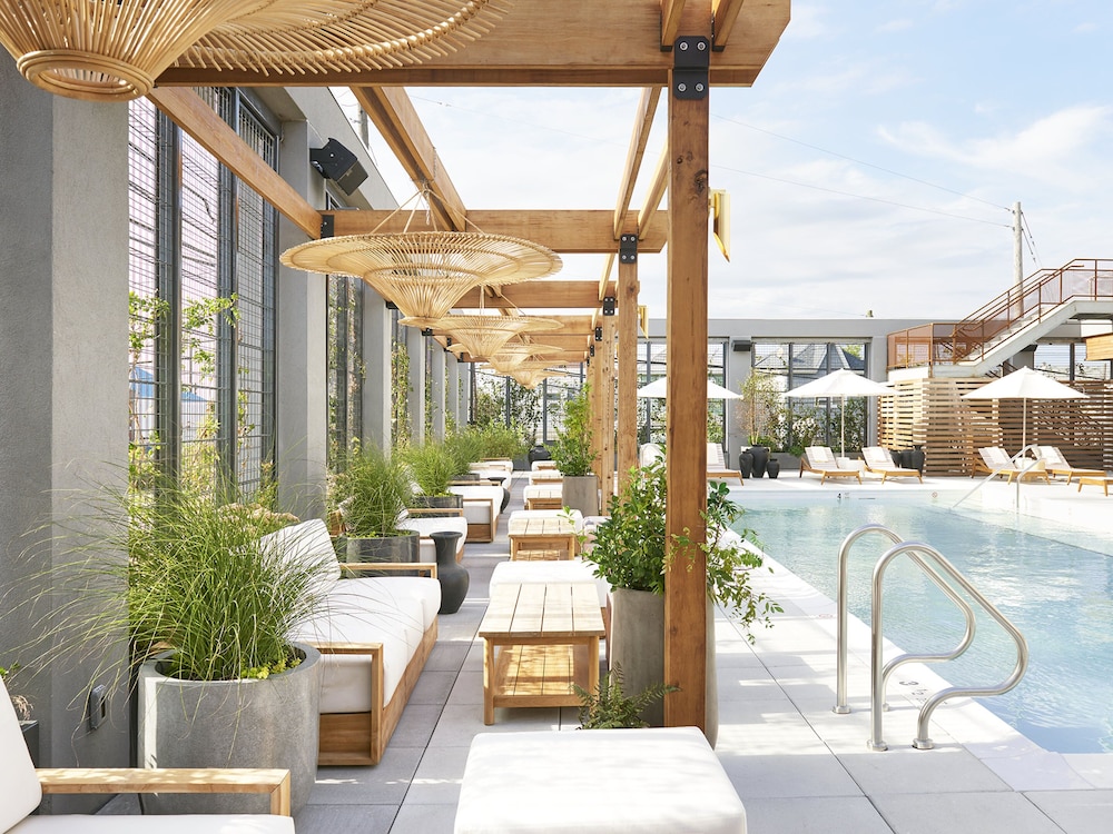 The Rockaway Hotel 29/46