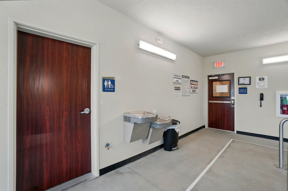 Cobblestone Hotel & Suites - Russells Point at Indian Lake 20/50