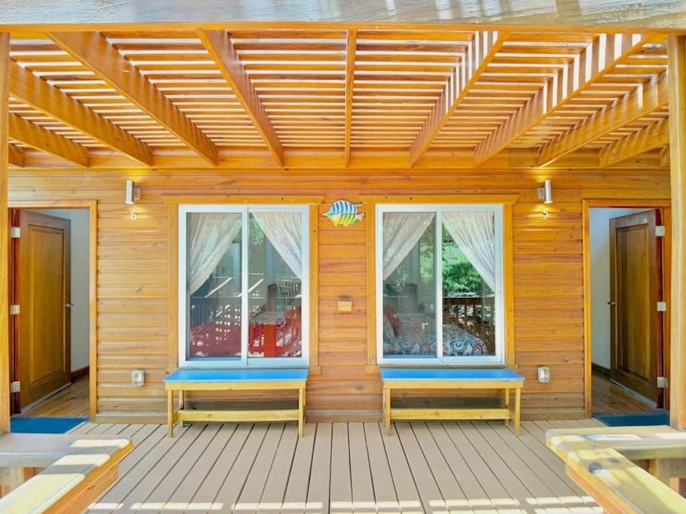 Richardson Serenity Villa 28/50