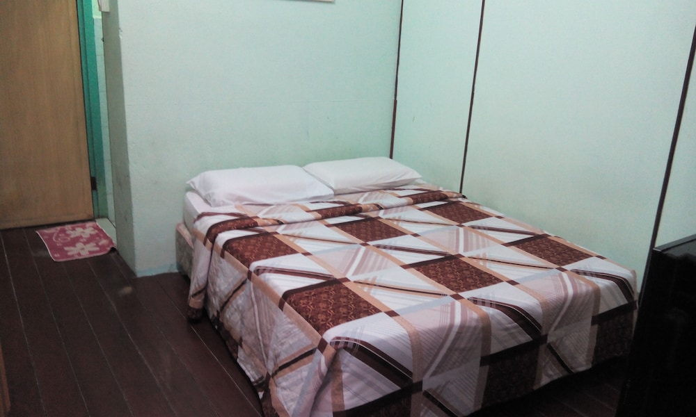 Purnama Beach Resort 34/67