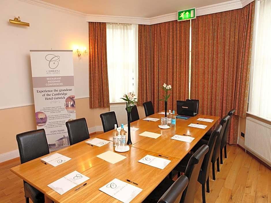Gatwick Cambridge Hotel 45/53