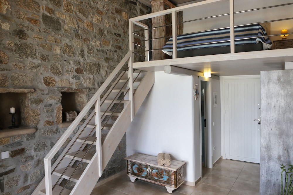NIRIIDES LUXURY HOMES 31/50