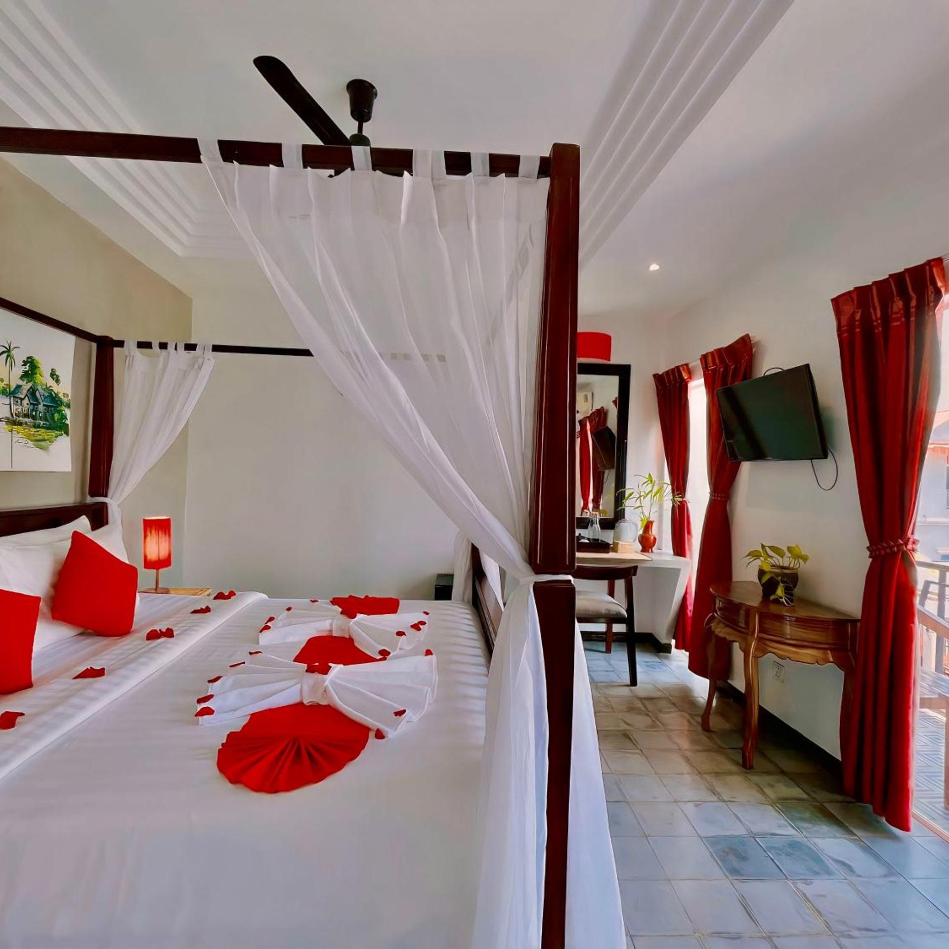 جناح شهر العسل بإطلالة على المسبح بشرفة، Boutique Indochine d Angkor 2/10