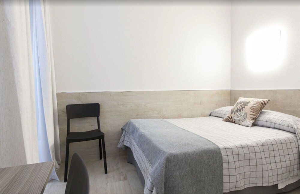 Hostal Castilla Ii Puerta Del Sol 30/73