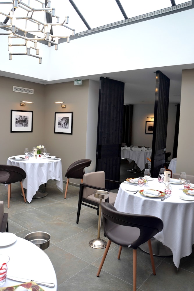 HOTEL BLANC 52/56