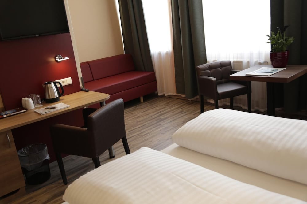 Alexander Business Hotel 12/21