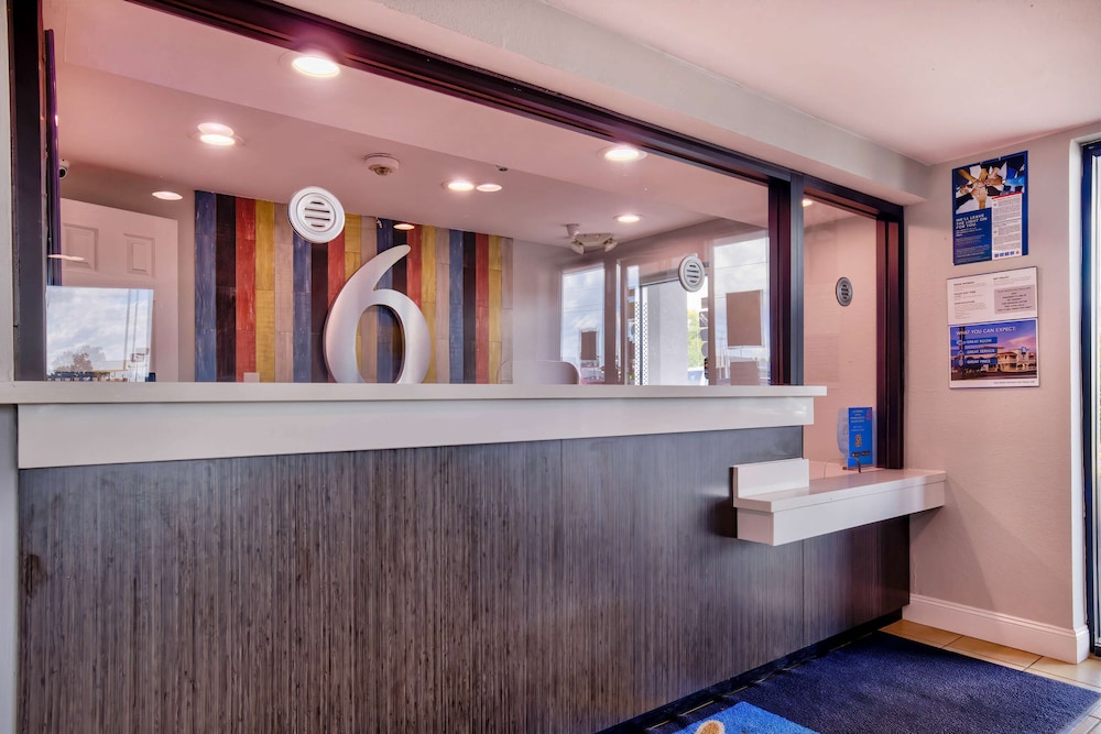 Motel6 Jackson, MS 8/61