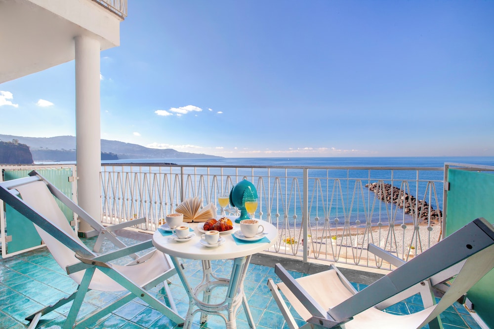 Alimuri Bay Resort 33/61