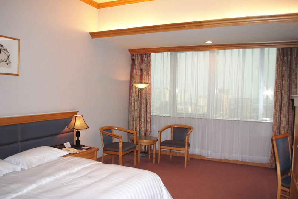 GUANGZHOU NEW CENTURY HOTEL 17/65