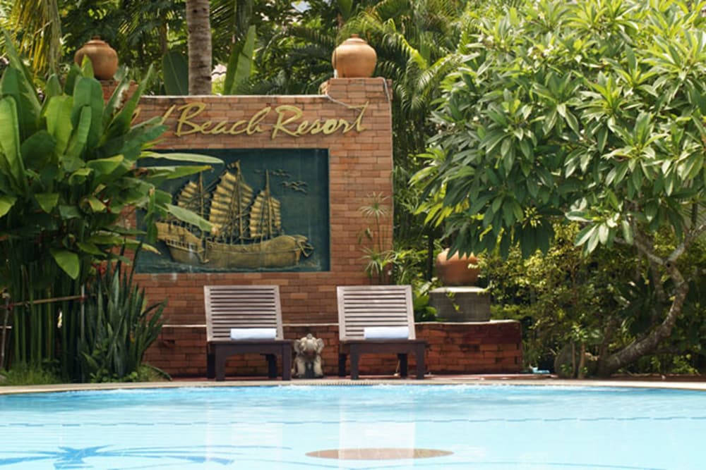 SALAD BEACH RESORT 33/38