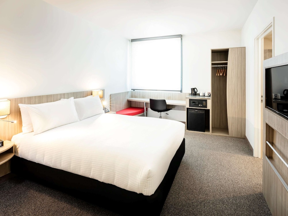 STANDARD, KING BED