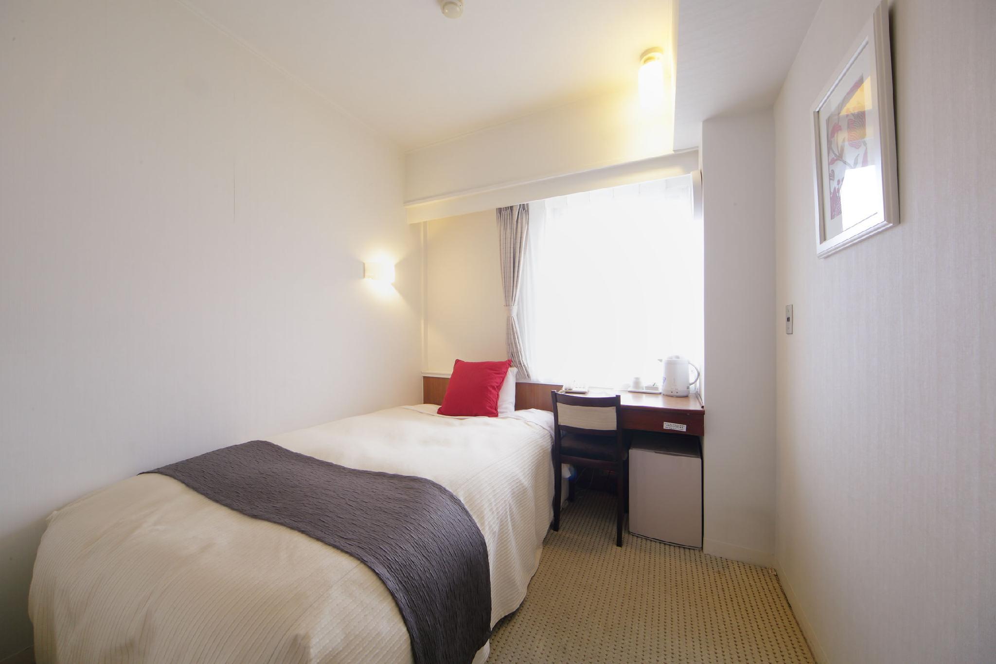 Semi Room, Standard, Single, Semi Double Bed