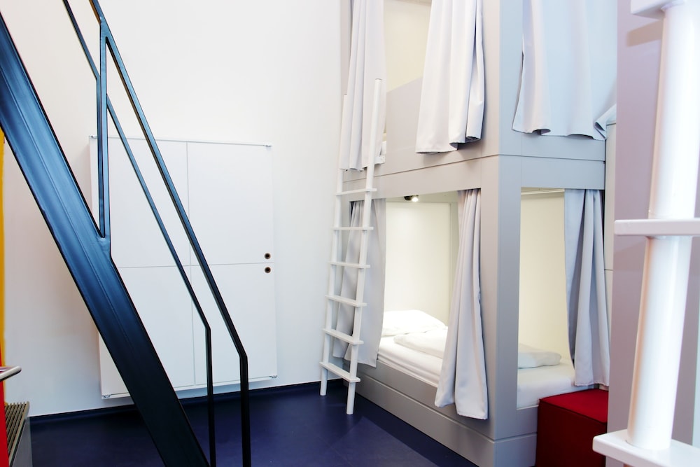 Maverick City Lodge Hostel 50/60
