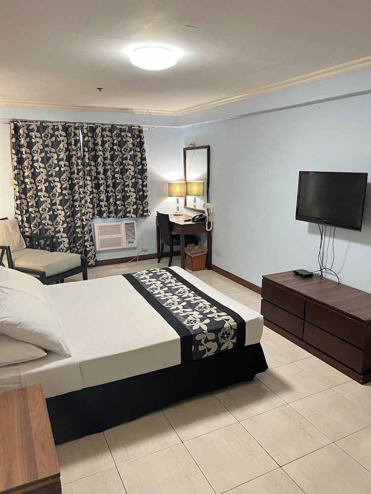 Jupiter Suites 38/50