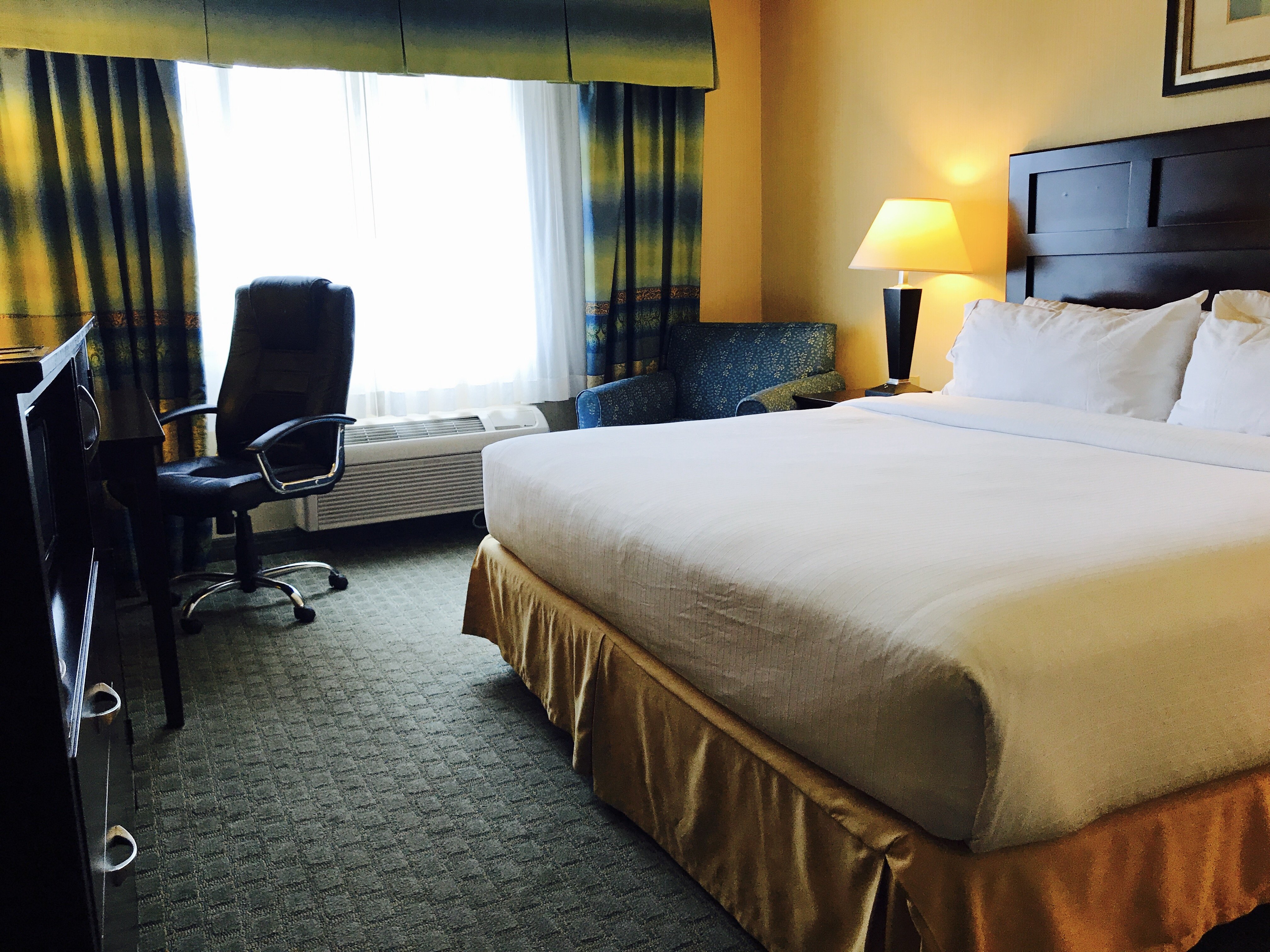 Holiday Inn Express Fort Bragg 15/31