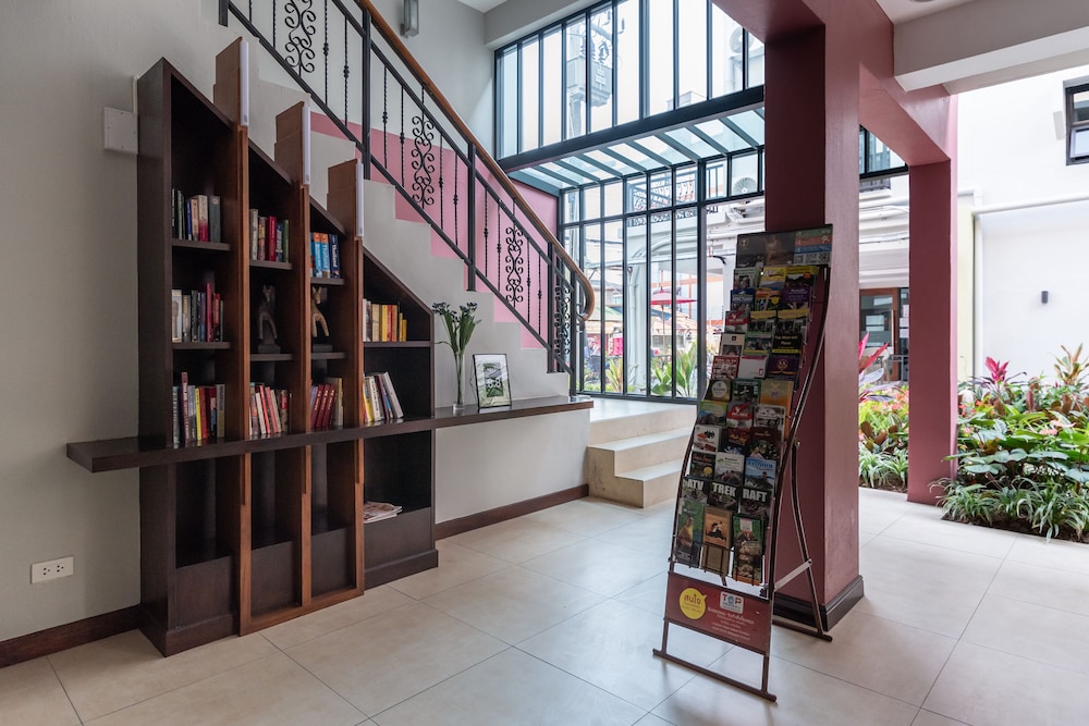COZYTEL CHIANGMAI 6/66