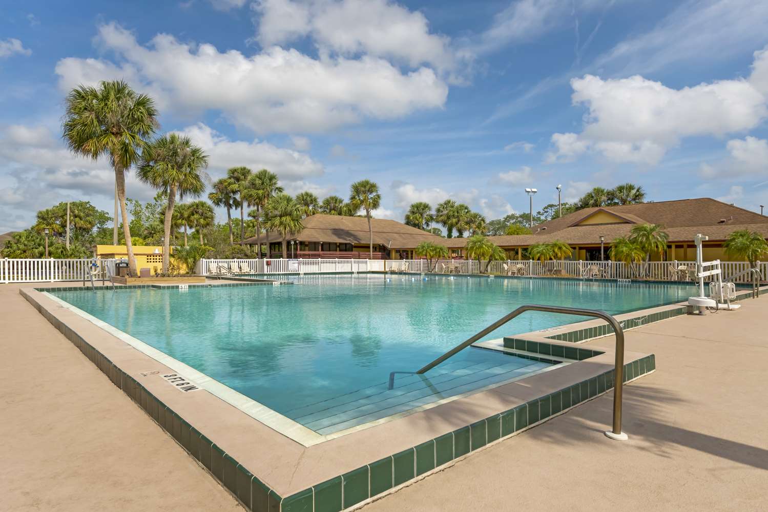 Best Western International Speedway Hotel 19/36