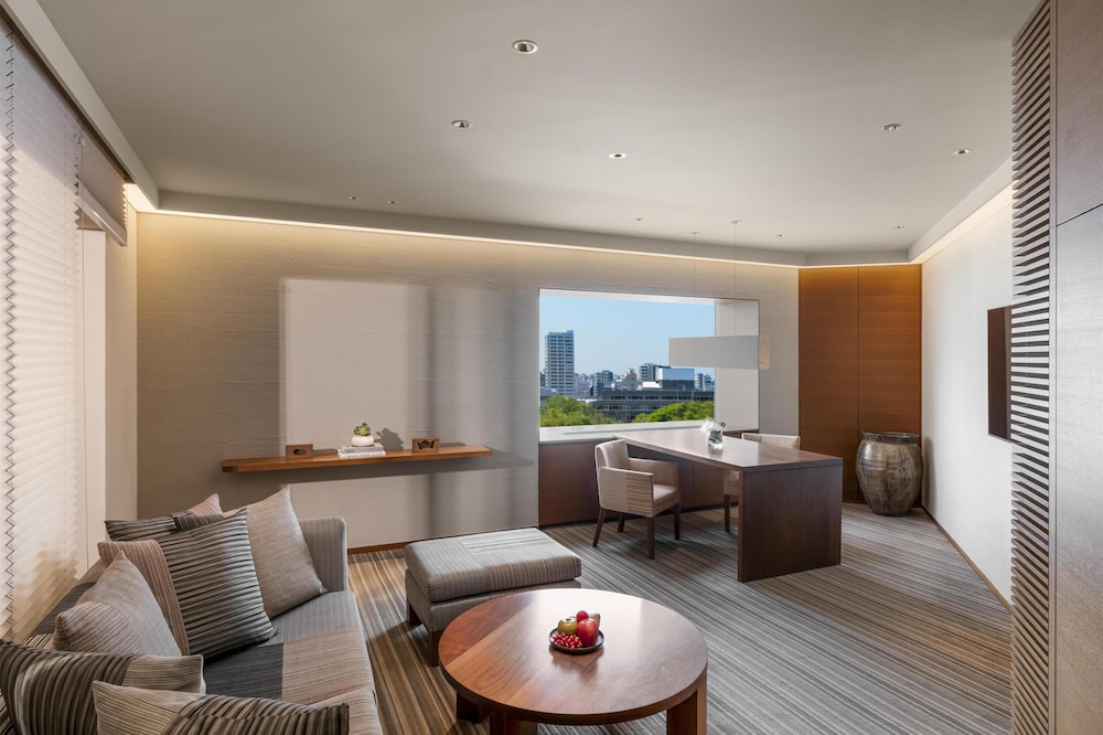 Hyatt Regency Tokyo 43/63