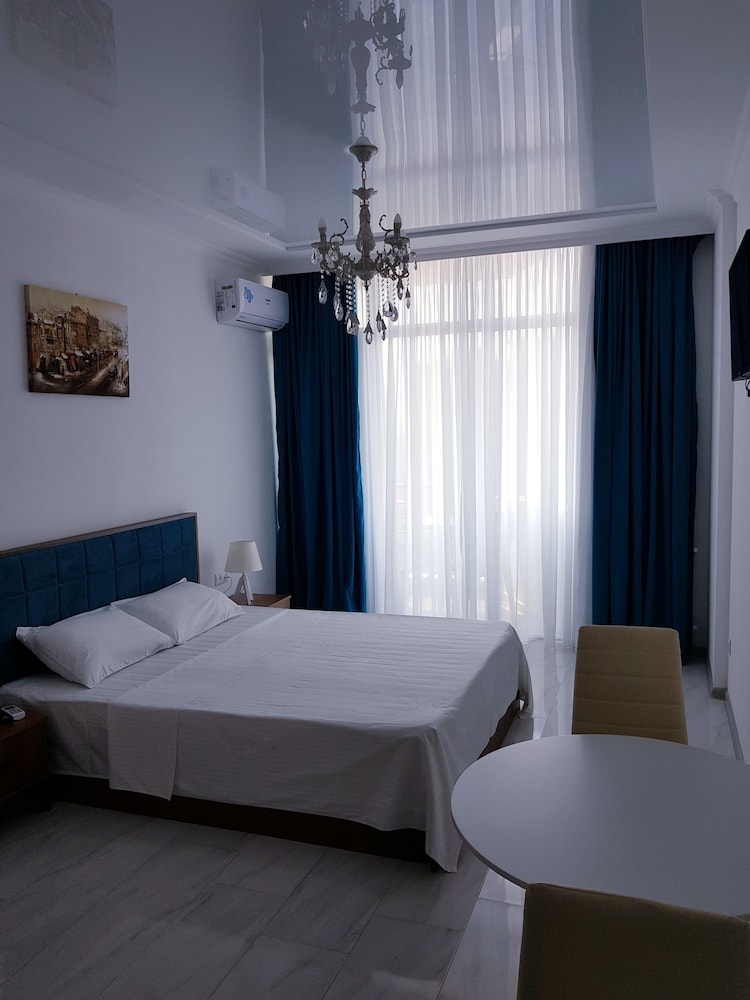 Relax, Studio, Queen Bed, Sofa