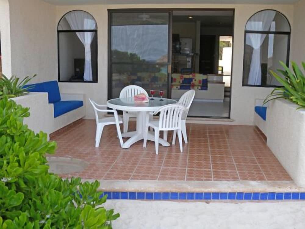 Villas De Rosa Beach Resort 36/68