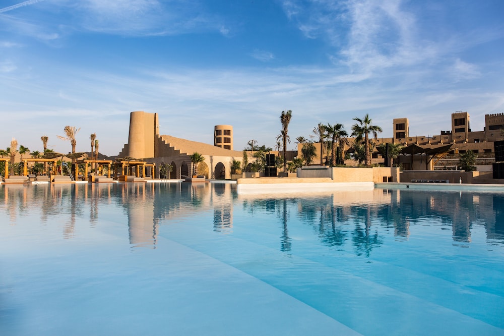 Terra Solis Dubai - Adults Only 38/42