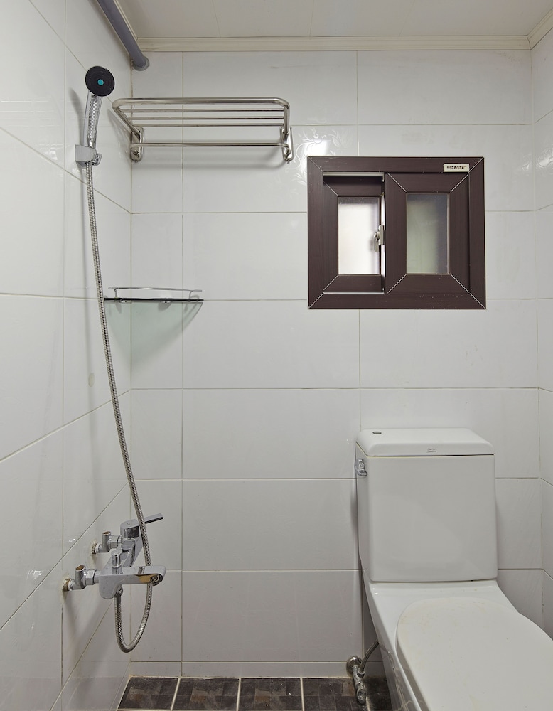 Jiwoljang Guest House 43/50