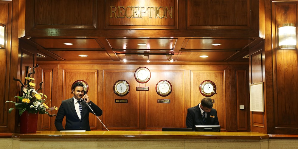 Radisson Blu Hotel, Galadari Colombo 8/63