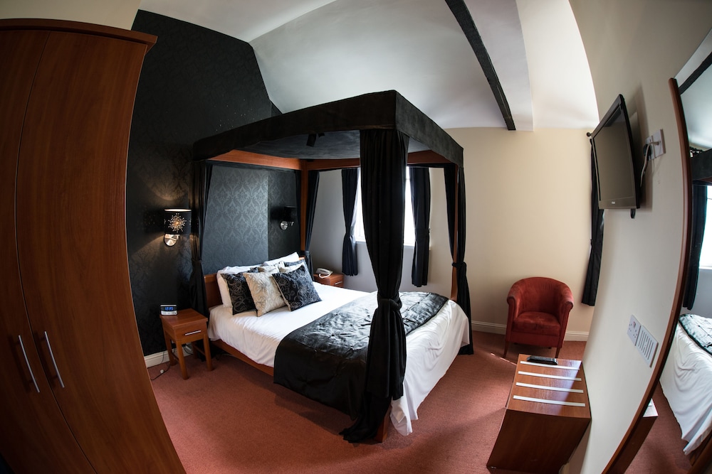 Thomas James Hotel 17/28