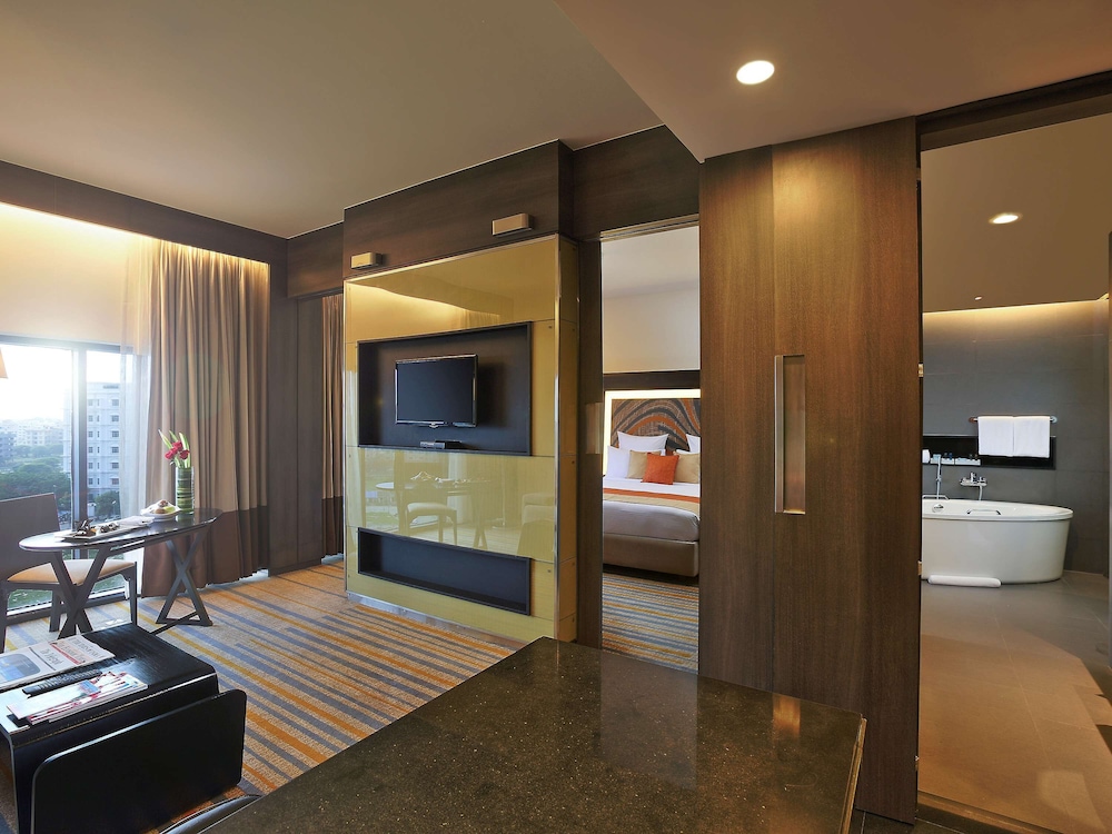 NOVOTEL KOLKATA HOTEL AND RESIDENCES 46/74