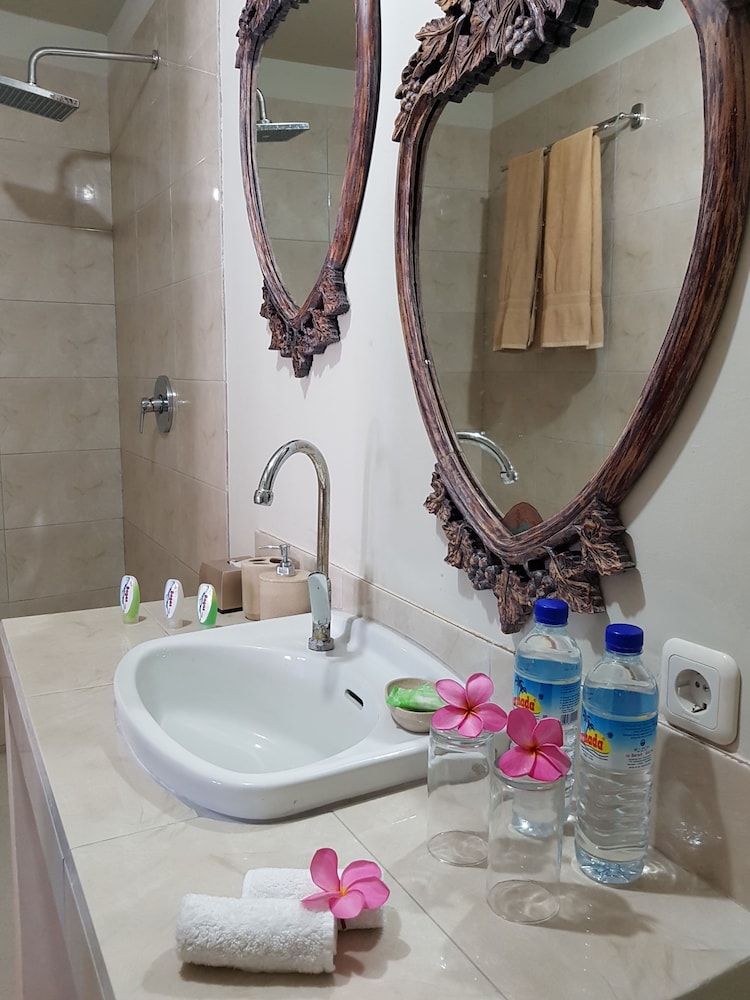 Gili Bagaz Cottages 33/46