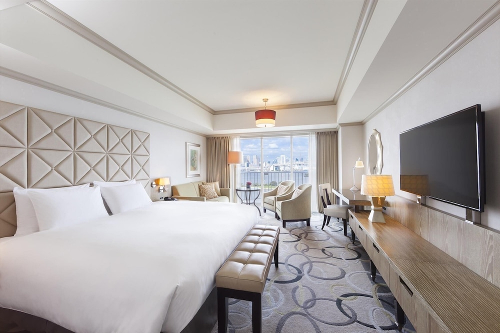 BRIDGE, RAINBOW, SUPERIOR, DELUXE, KING BED, BAY VIEW