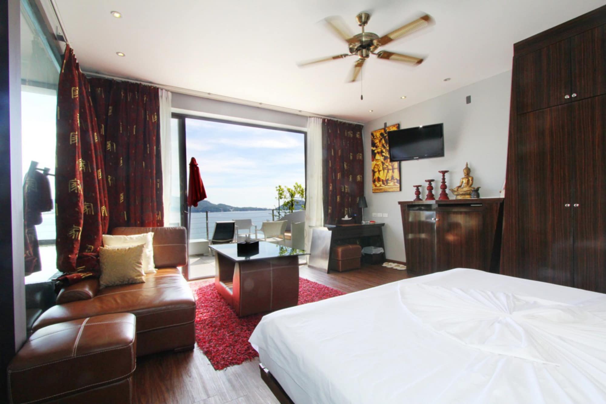 Deluxe, King Bed, Ocean Front