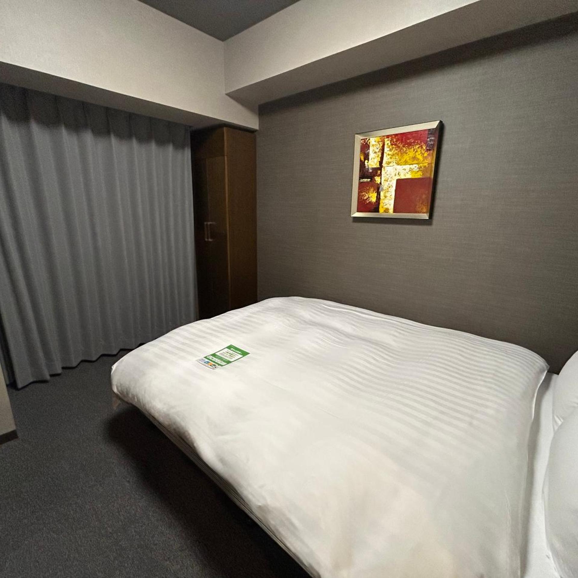 Semi Room, Semi Double Bed, Smoking
