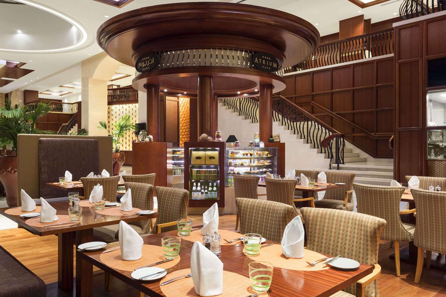 restaurant cafeteria