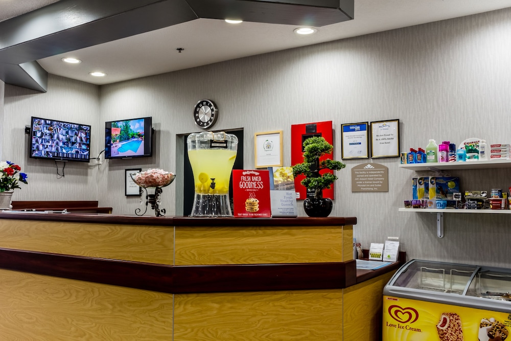 Microtel Inn Suites By Wyndham Stockbridge Atlanta I 75 7/58