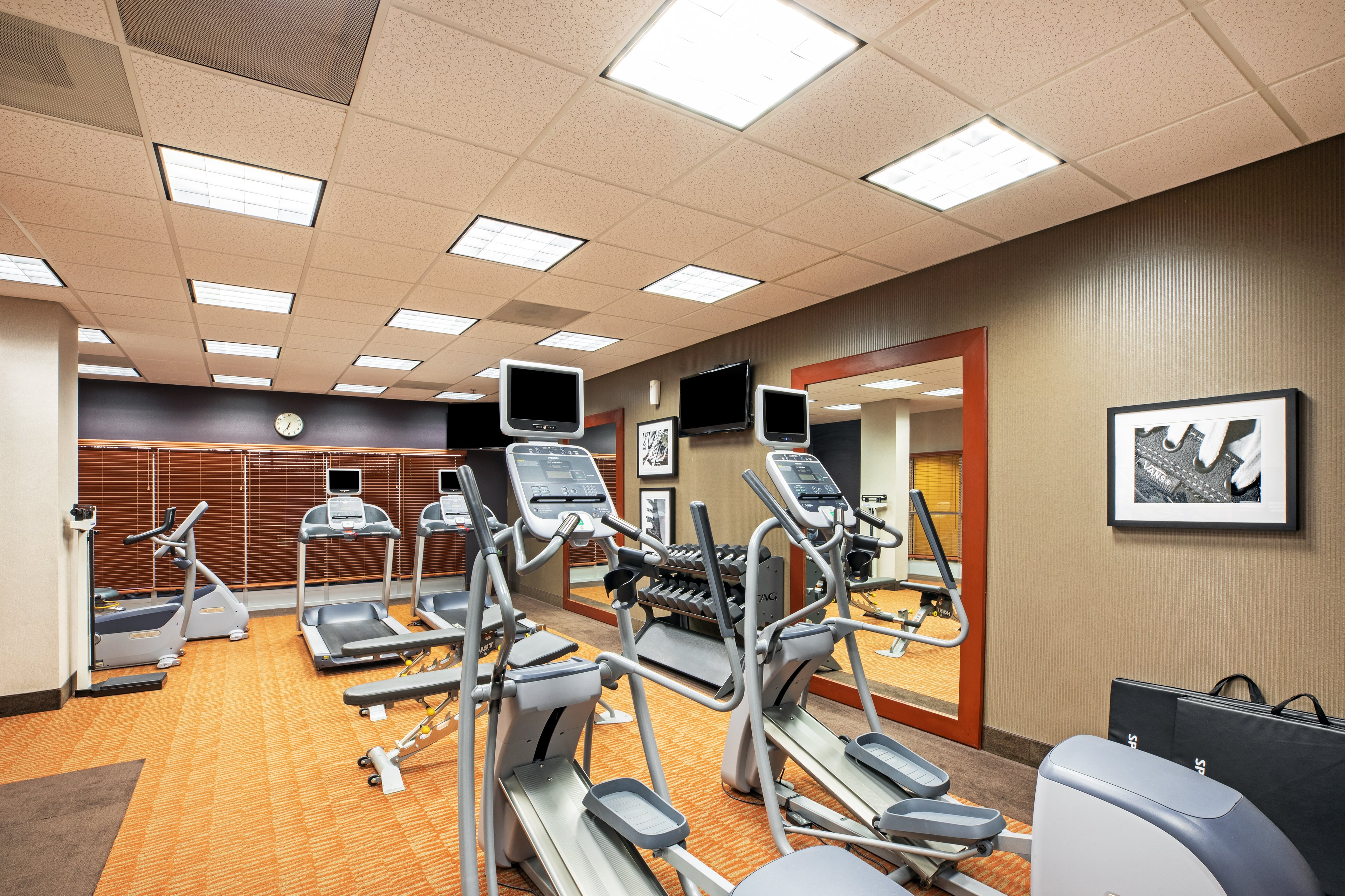 Holiday Inn Ardmore I 35 27/49