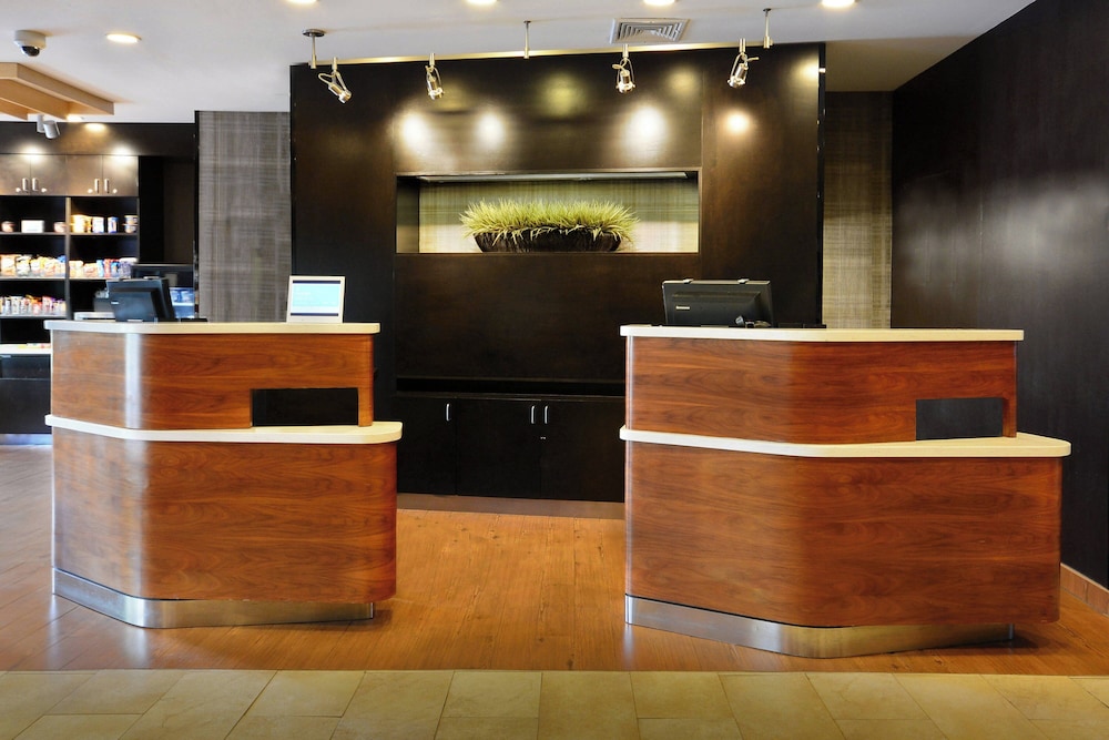 Courtyard by Marriott Beckley 7/64