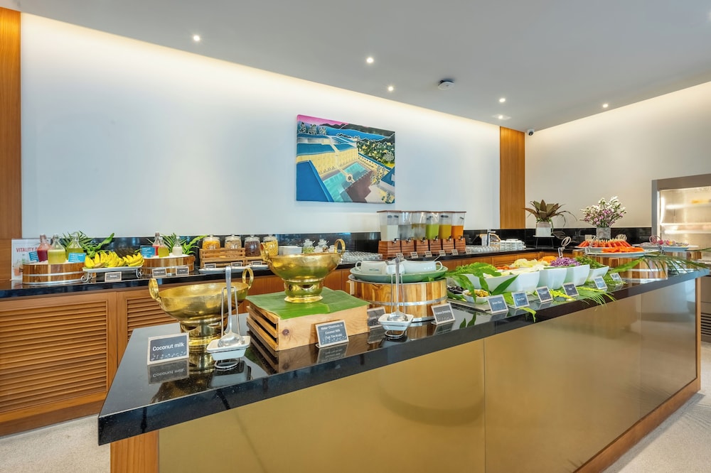 PATONG BEACH HOTEL 51/65