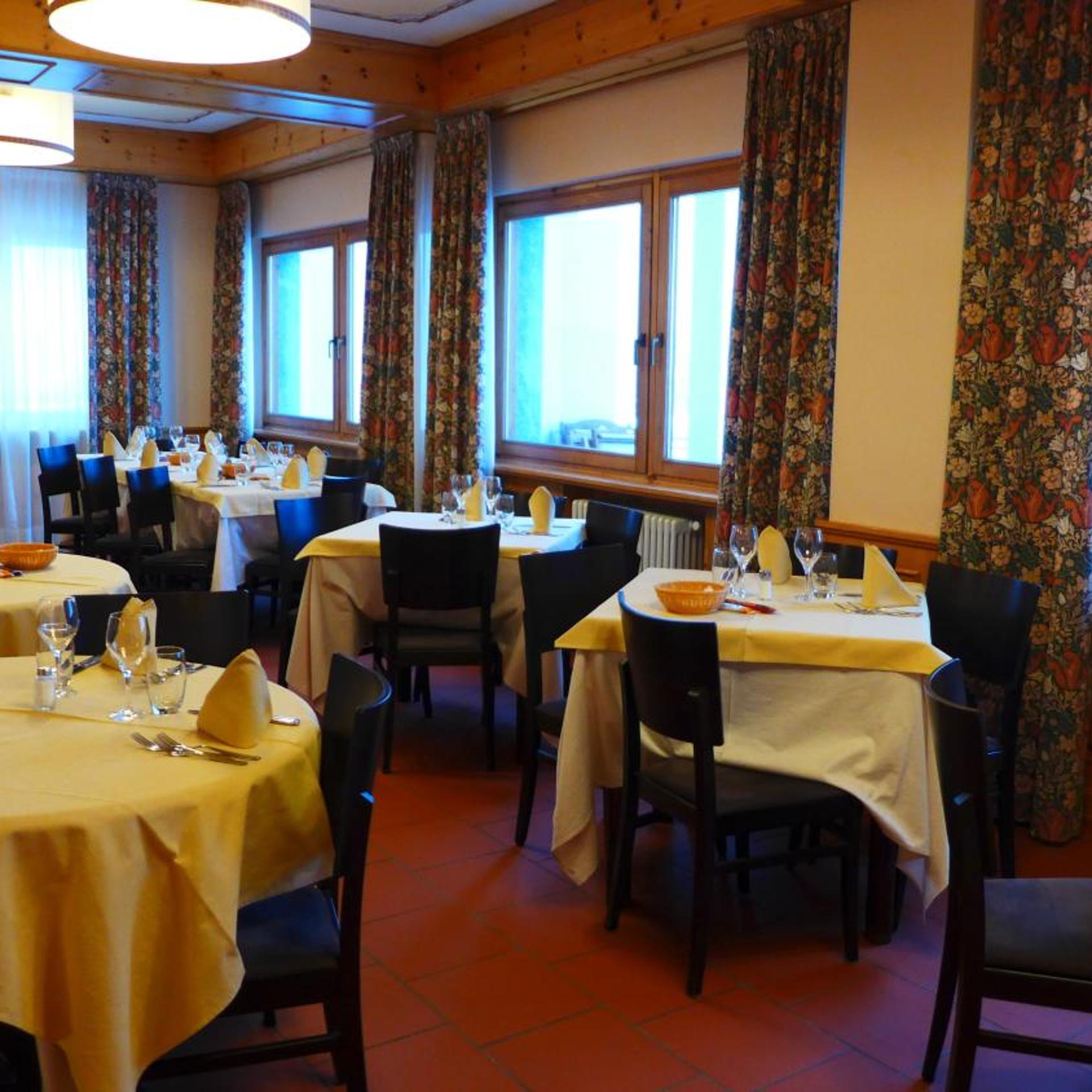 Dufour Hotel 37/42