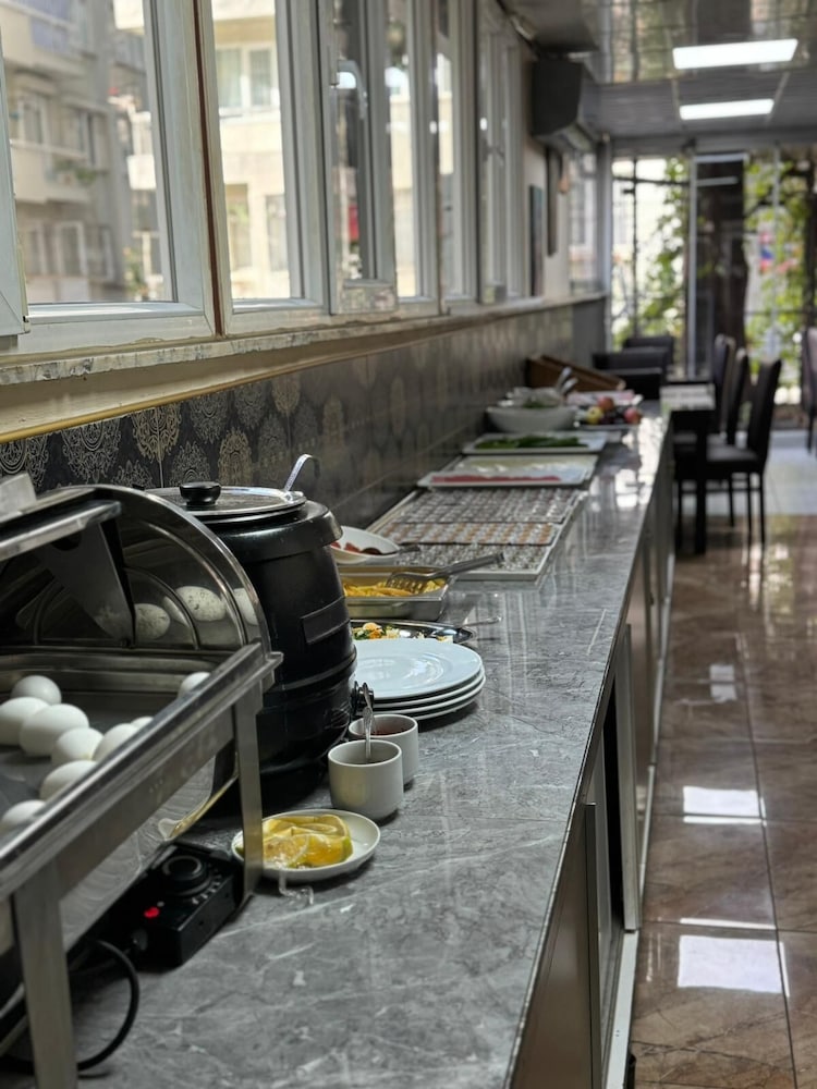 Exporoyal Hotel 38/41