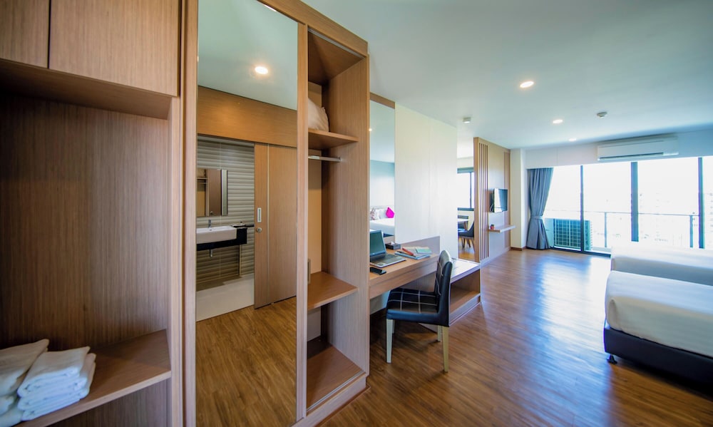 Phavina Hotel & Grand Boutique Rayong 32/72