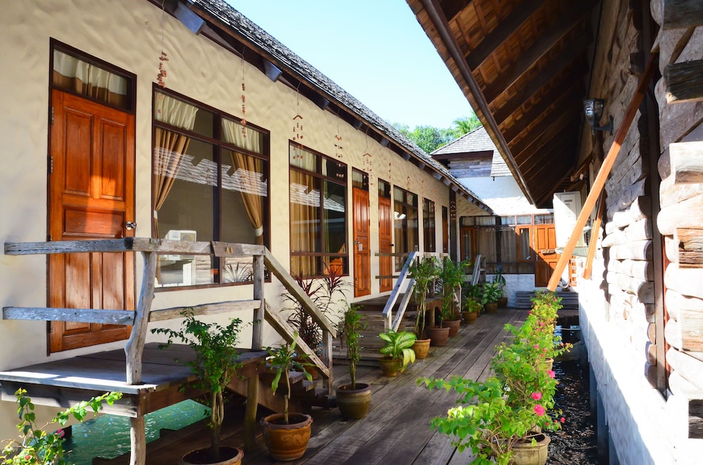 Salakphet Resort photo1