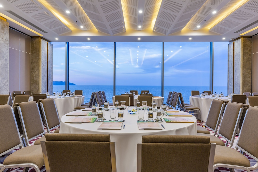 Le Sands Oceanfront Da Nang Hotel 38/50