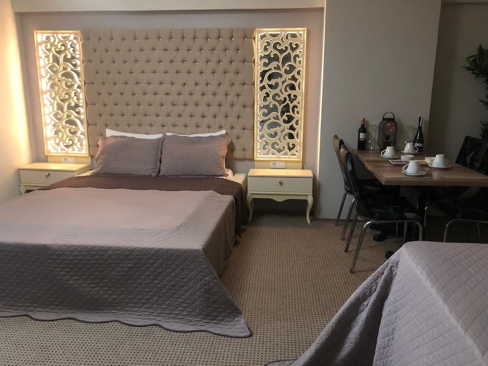Lizzia Butik Hotel 26/36